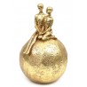 FIGURKA ZAKOCHANA PARA ZŁOTA 25cm NA KAMIENIU KULI
