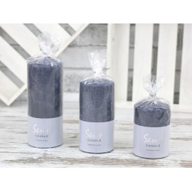 ŚWIECA GRAFITOWA SENSE 18cm WALEC DEKORACYJNA SZARA W CELOFANIE 18x7cm